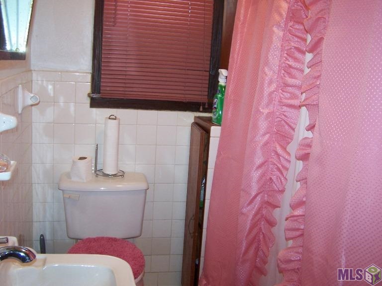 831 North 46th Street Baton Rouge, LA 70802 - Photo 9 of 10 Full Bath
