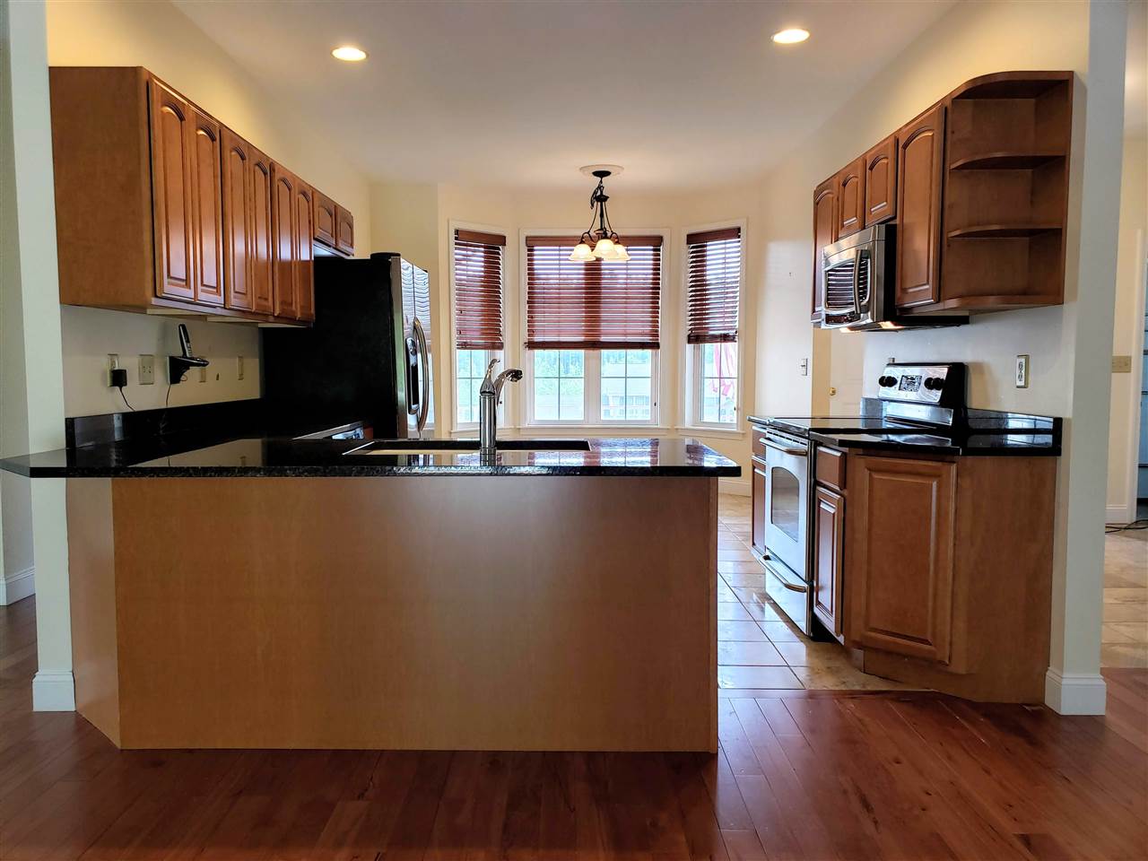 6 Rae Brook Road Hooksett, NH 03106 - Photo 8 of 36