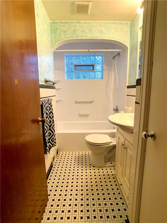 312 Bon Air Road Pittsburgh, PA 15235 - Photo 15 of 25 Gallery Image 15