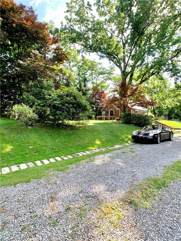 312 Bon Air Road Pittsburgh, PA 15235 - Photo 4 of 25 Gallery Image 4
