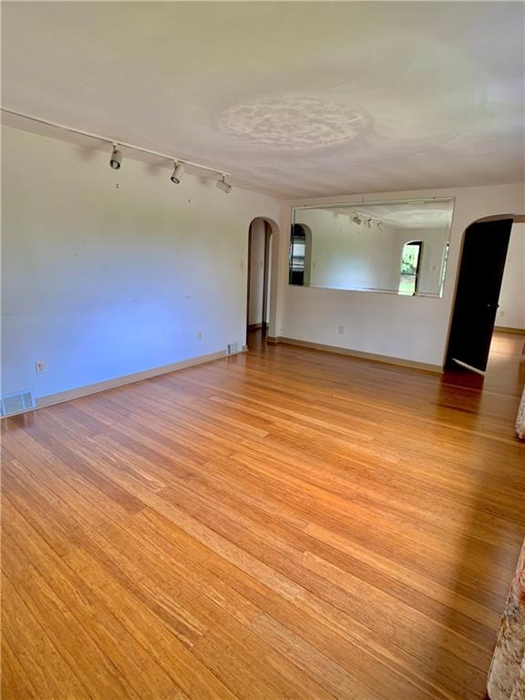 312 Bon Air Road Pittsburgh, PA 15235 - Photo 10 of 25 Gallery Image 10