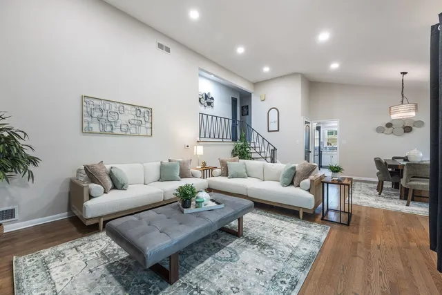 $5,000 | 12548 South Major Avenue, Unit 1D, Palos Heights, IL 60463