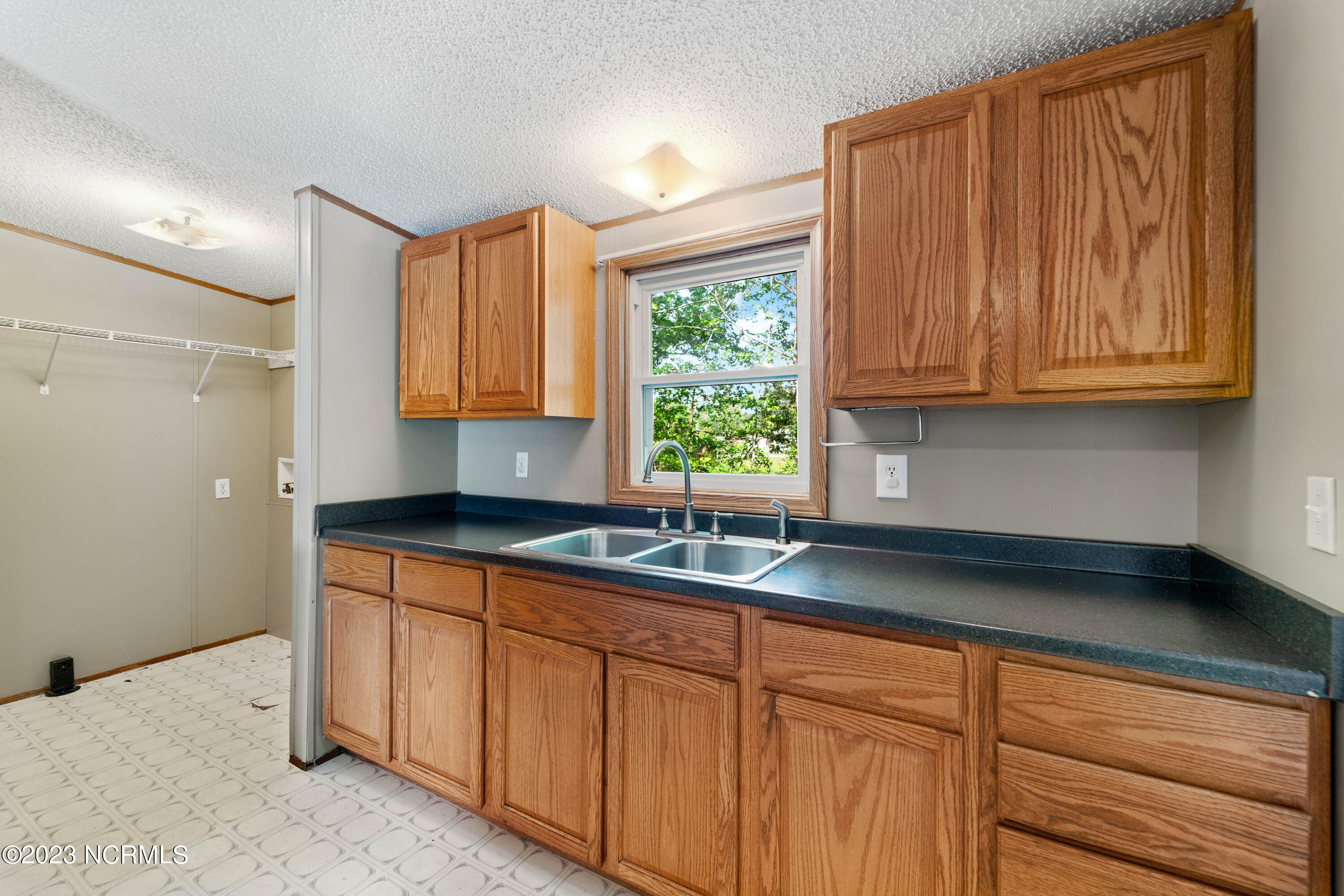111 Silance Road Jacksonville, NC 28540 - Photo 15 of 44 111 Silance - (25)