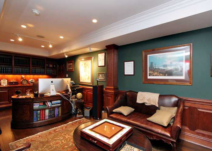 17 Dorchester Lane Riverside, CT 06878 - Photo 11 of 11 a living room with furniture and a flat screen tv