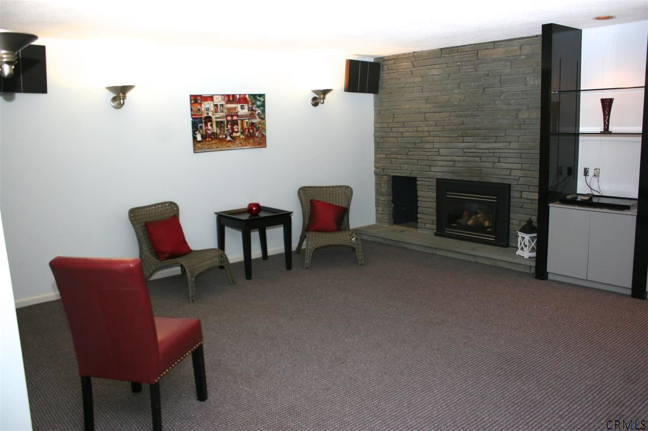 23 Hills Road Colonie, NY 12211 - Photo 11 of 17 Photo 11