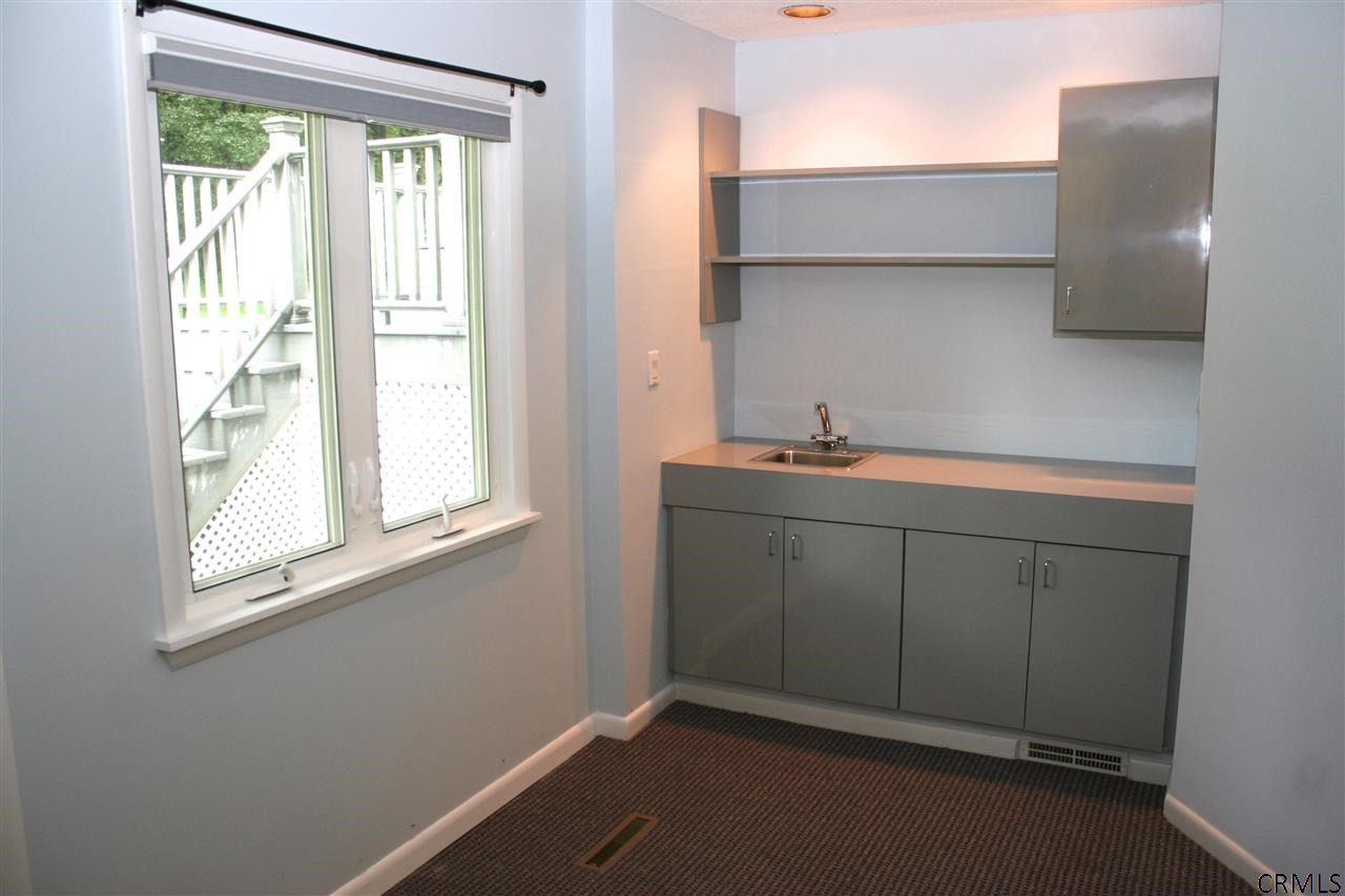 23 Hills Road Colonie, NY 12211 - Photo 12 of 17 Photo 12
