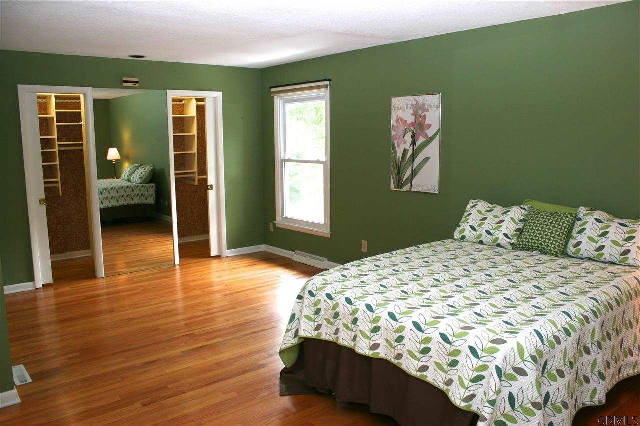 23 Hills Road Colonie, NY 12211 - Photo 7 of 17 Photo 7