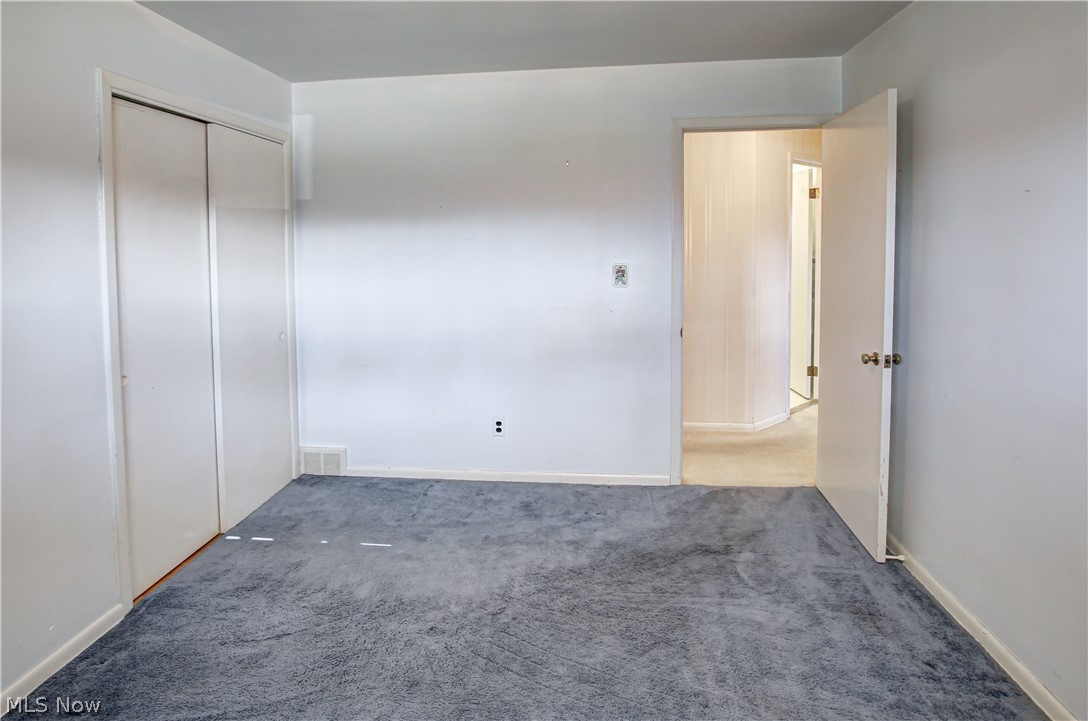 9720 Reichert Road Parma, OH 44130 - Photo 27 of 35