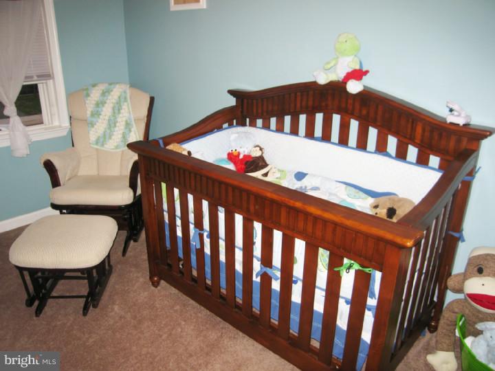 518 Ridley Avenue Folsom, PA 19033 - Photo 13 of 16 Bedroom 3