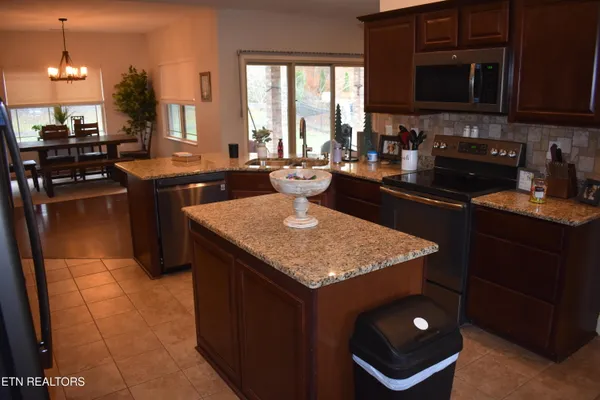 $554,999 | 1831 Sierra Lane, Sevierville, TN 37862