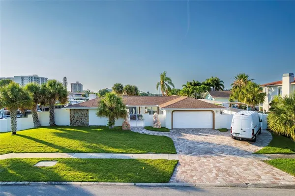 $1,770,000 | 320 Harbor Passage, Clearwater Beach, FL 33767