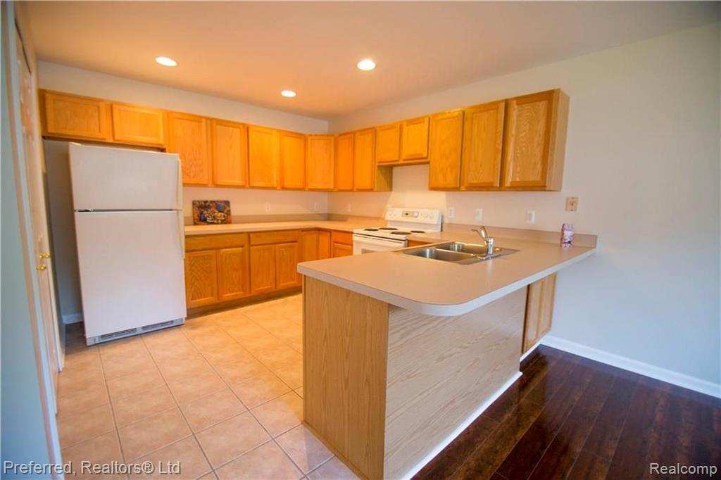 18270 West Eleven Mile Road Southfield, MI 48076 - Photo 14 of 52