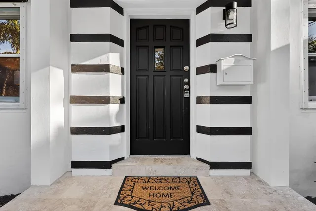 $775,000 | 631 Curtiss Parkway, Miami Springs, FL 33166