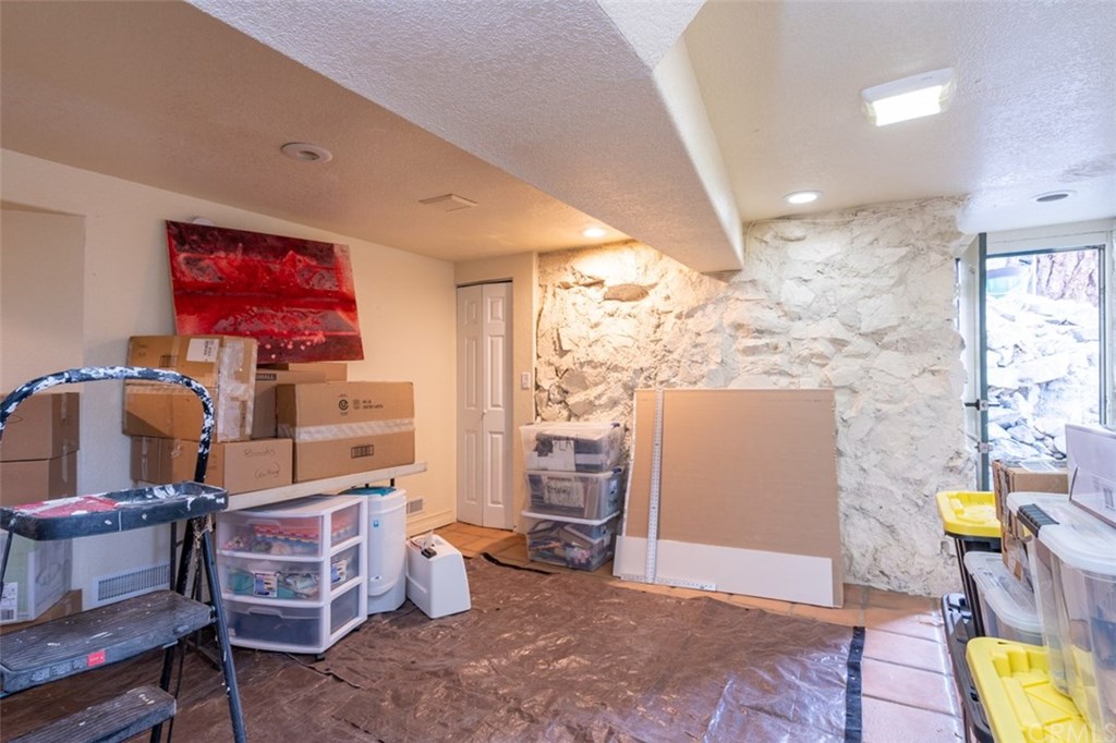 31 Glacier Point Mt Baldy, CA 91759 - Photo 26 of 29