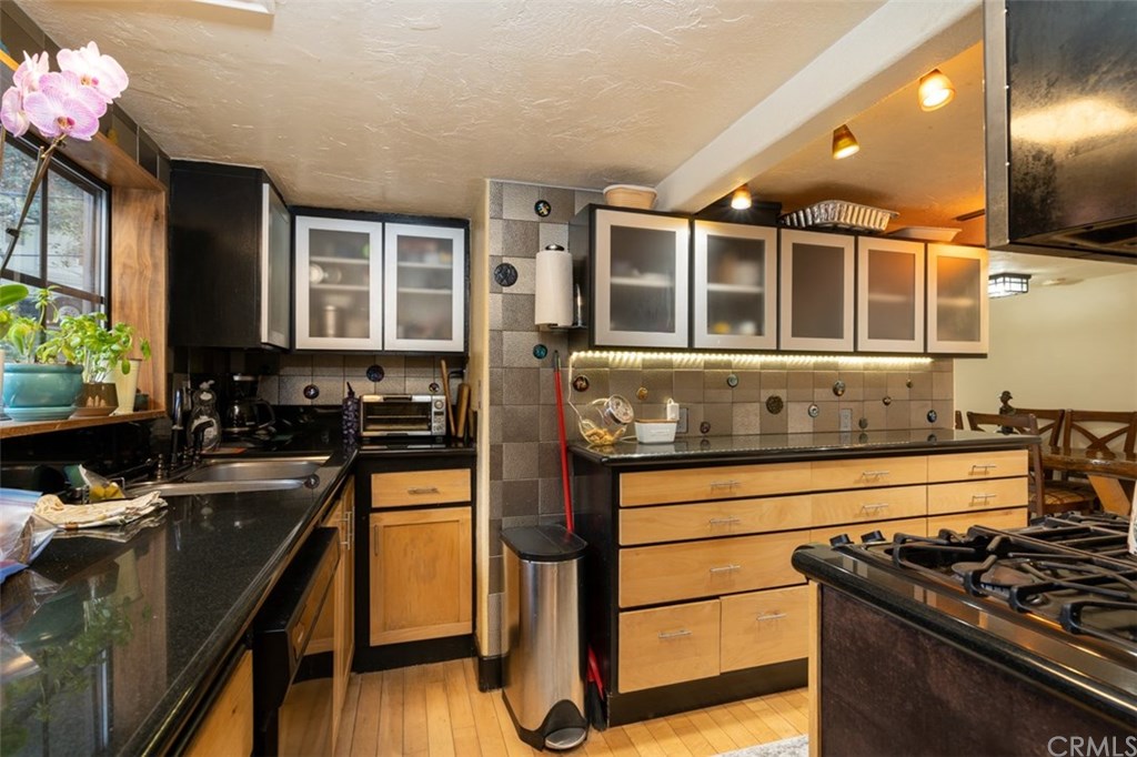 31 Glacier Point Mt Baldy, CA 91759 - Photo 10 of 29