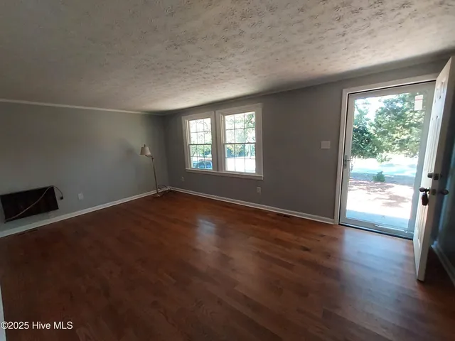 $289,000 | 201 North Leak Street, Southern Pines, NC 28387