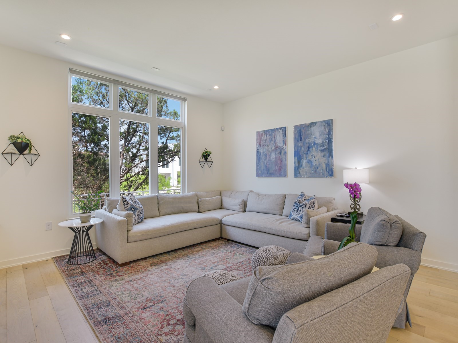 2610 Watkins Way Austin, TX 78746 - Photo 13 of 23 a living room with furniture and a large window