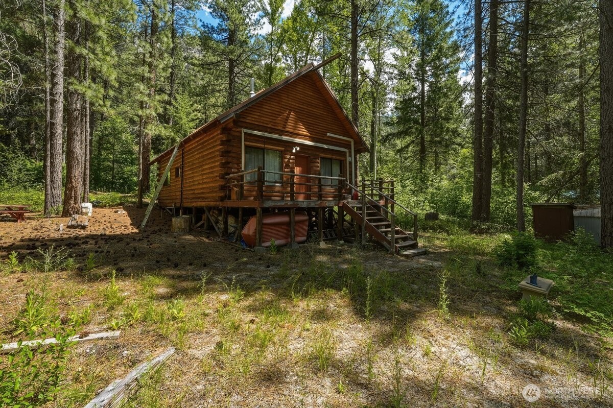 18007 Entiat River Road Entiat, WA 98822 - Photo 5 of 38