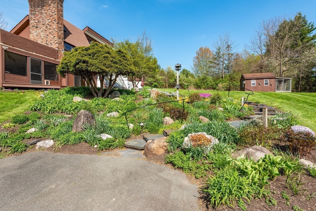 400 Middle Street Amherst, MA 01002 - Photo 2 of 42
