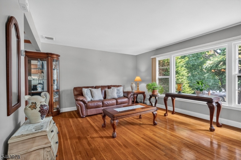2736 Andrea Road Union, NJ 07083 - Photo 10 of 34