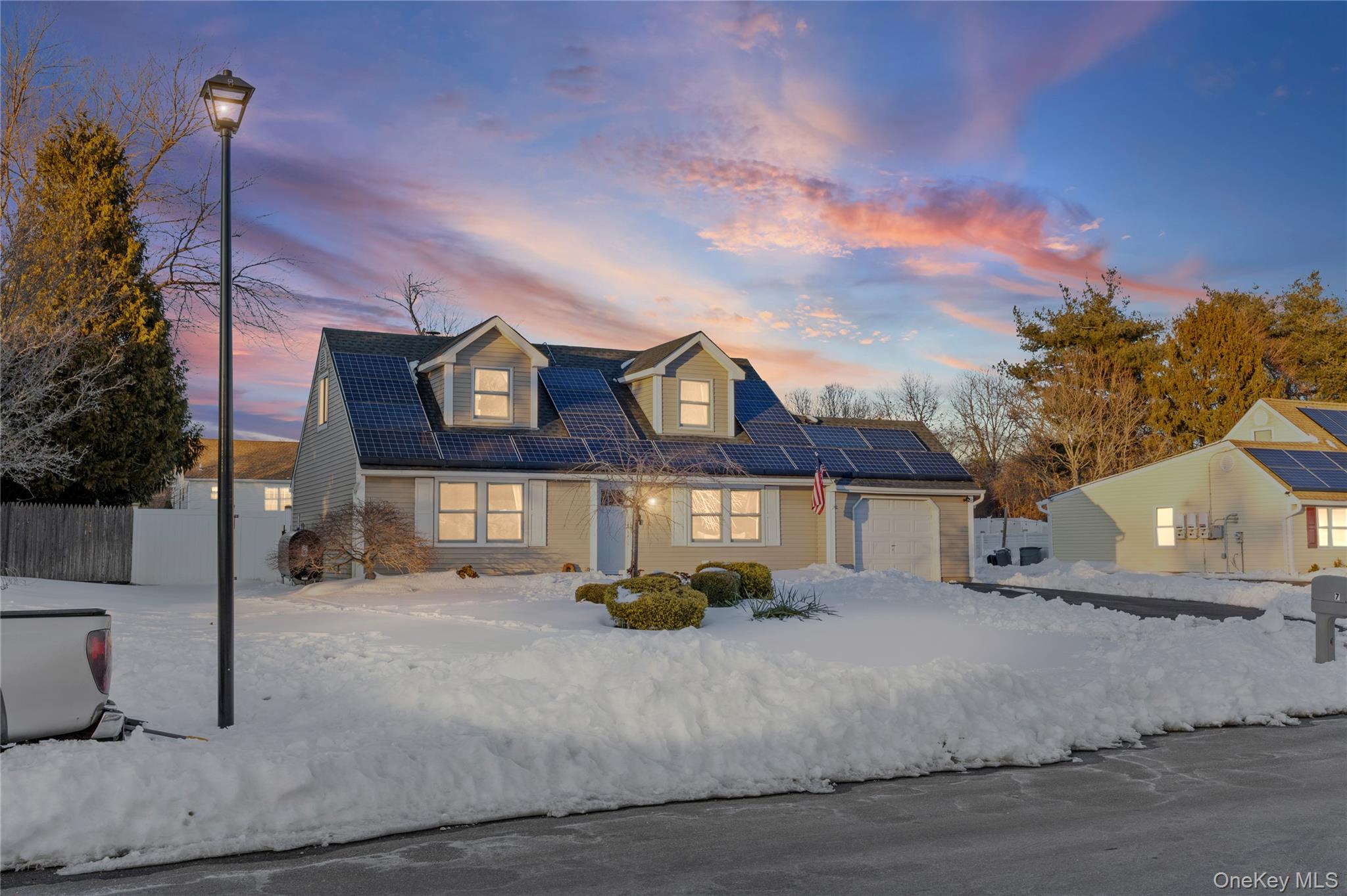 7 Woodbrook Drive Ridge, NY 11961 - Photo 2 of 21