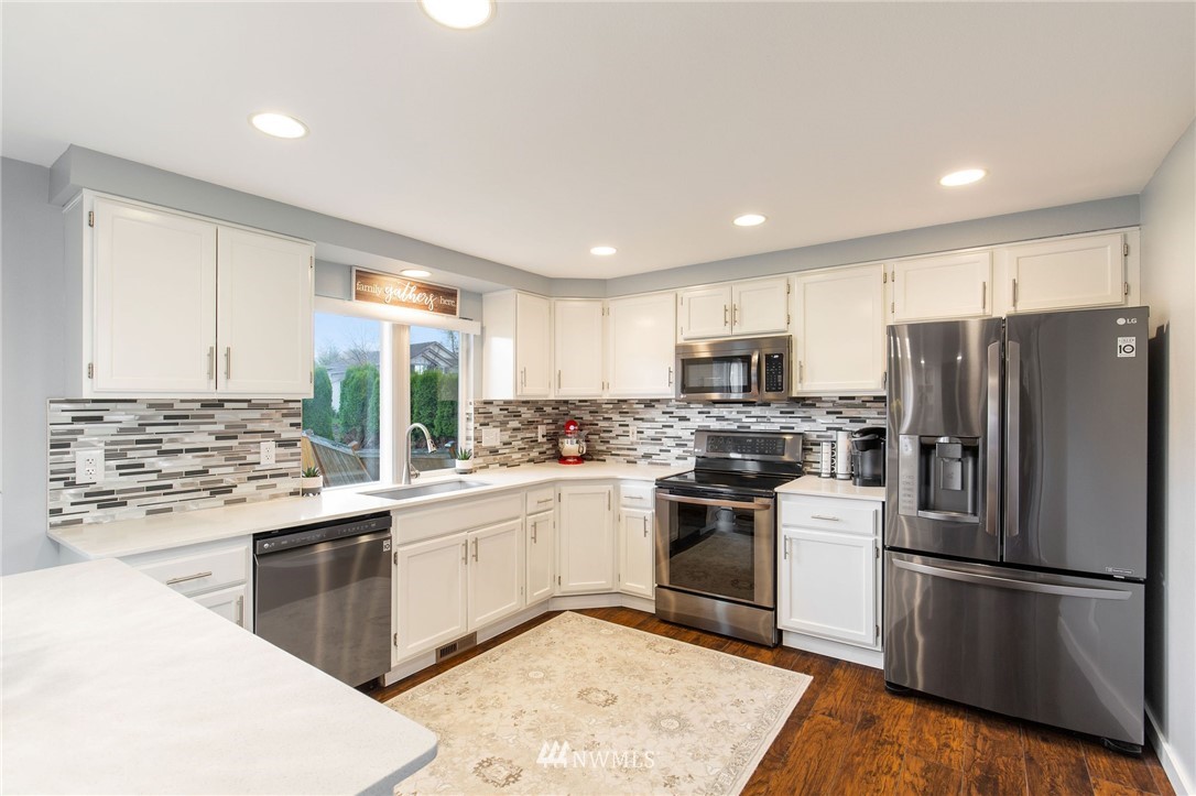 300 Mt Baker Place Northeast Renton, WA 98059 - Photo 15 of 31 Gallery Image 15
