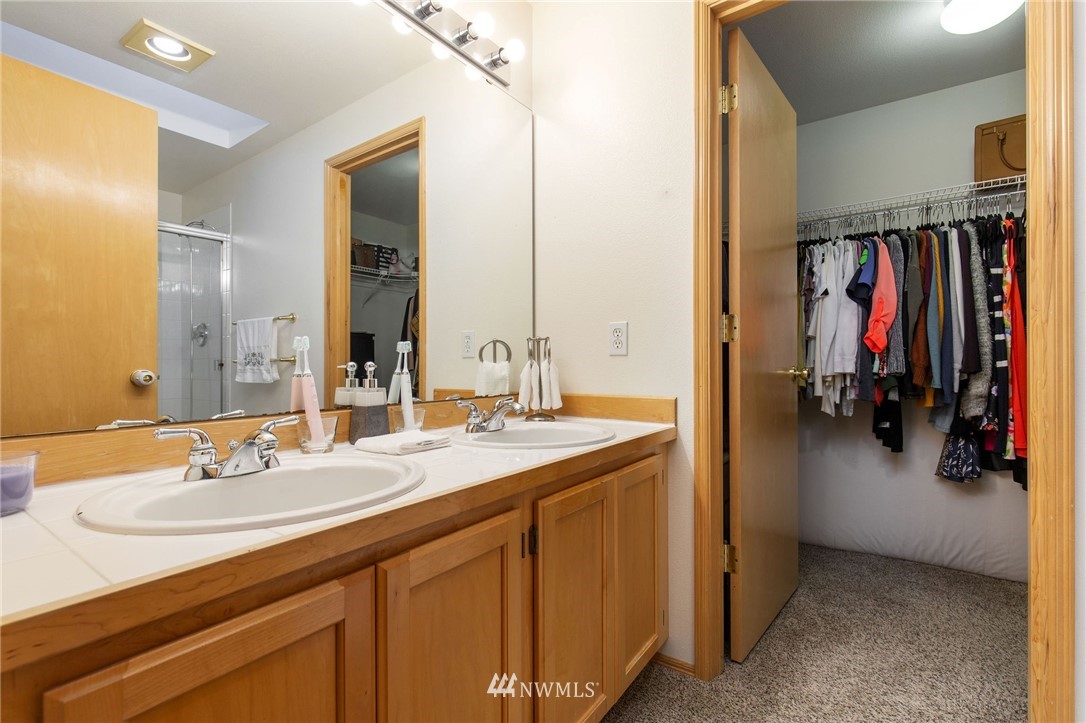 300 Mt Baker Place Northeast Renton, WA 98059 - Photo 22 of 31 Gallery Image 22