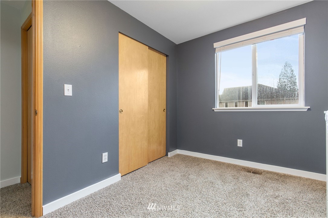 300 Mt Baker Place Northeast Renton, WA 98059 - Photo 24 of 31 Gallery Image 24