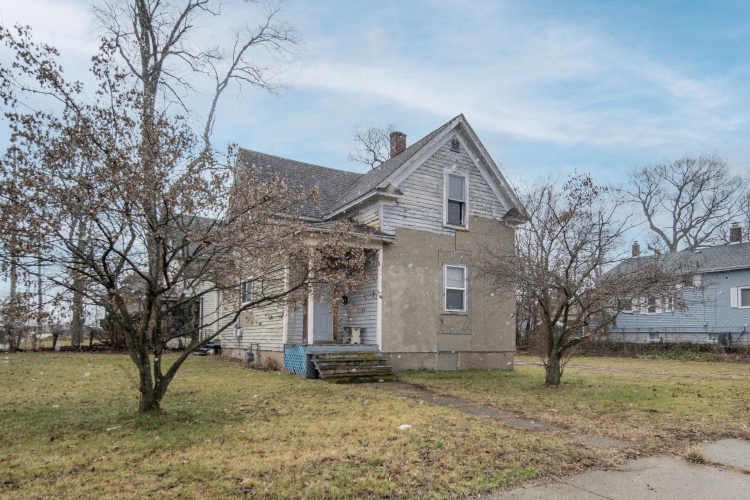 223 Holliday Street, Michigan City, IN 46360 Compass