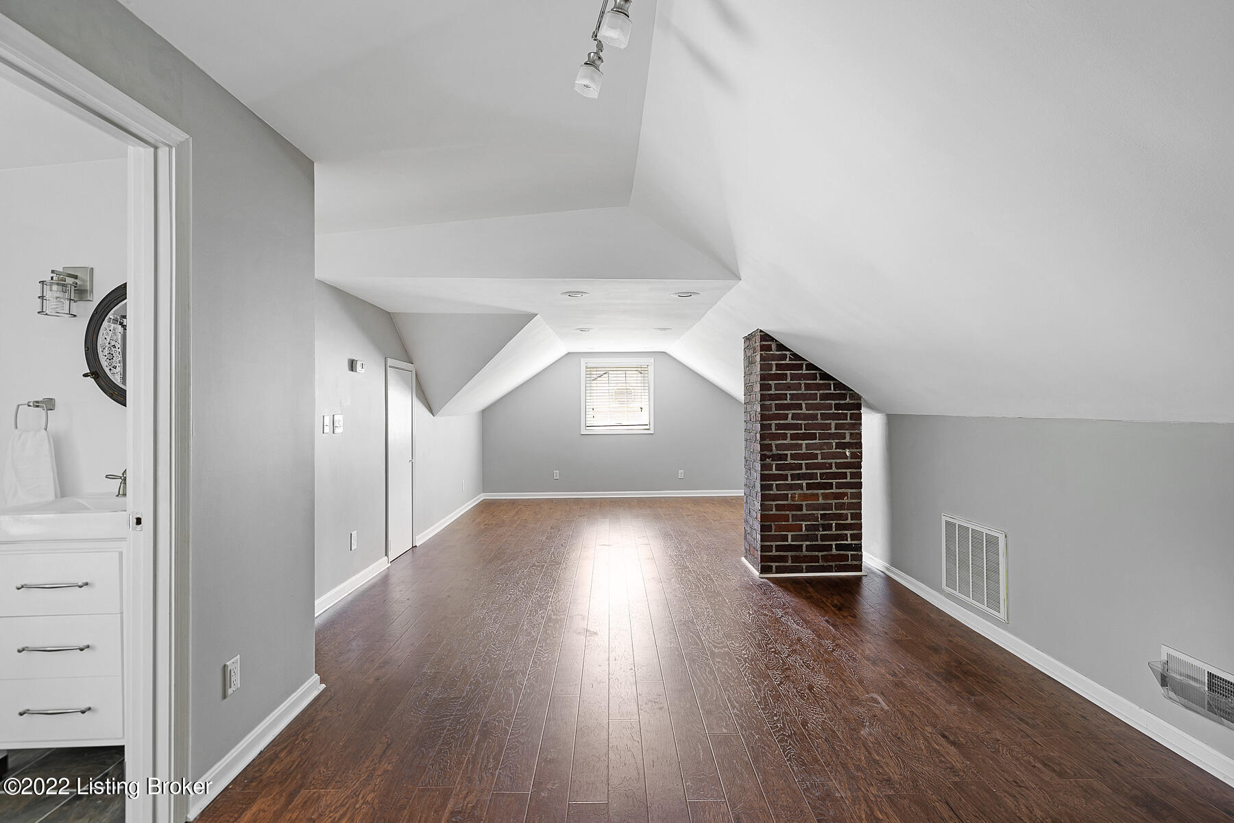 4012 Leland Road Louisville, KY 40207 - Photo 21 of 33 Potential primary suite, game room, office, hangout space - let your imagination go! Some places ceiling height is non-conforming