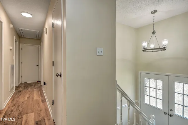 $240,000 | 22126 Pinebrook Drive, Bristol, VA 24202