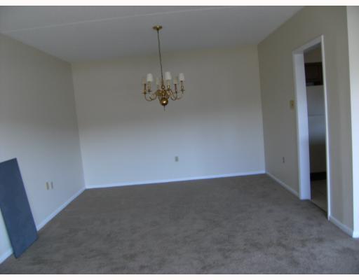 2160 Greentree Road, Unit 703W Pittsburgh, PA 15220 - Photo 3 of 7 Dining Room.