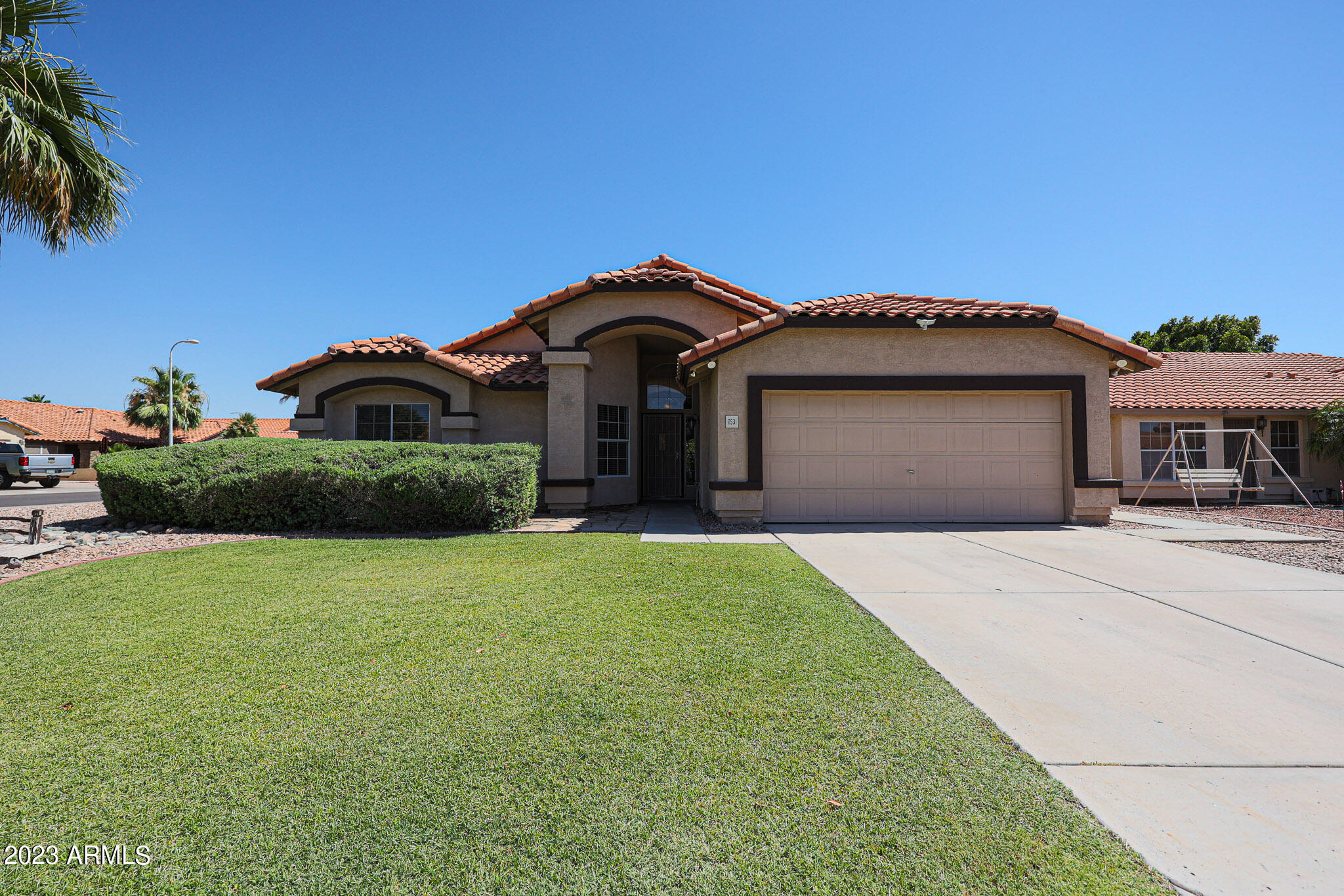 7531 West Redfield Road Peoria, AZ 85381 - Photo 3 of 35 A (3)
