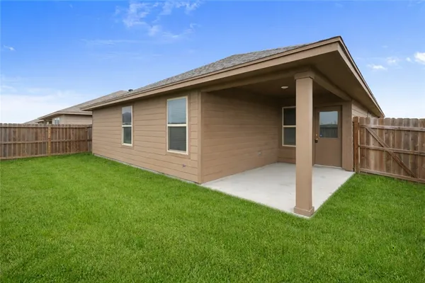$2,395 | 1513 Pleasant Drive, Corpus Christi, TX 78418