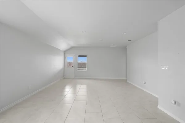 $2,395 | 1513 Pleasant Drive, Corpus Christi, TX 78418