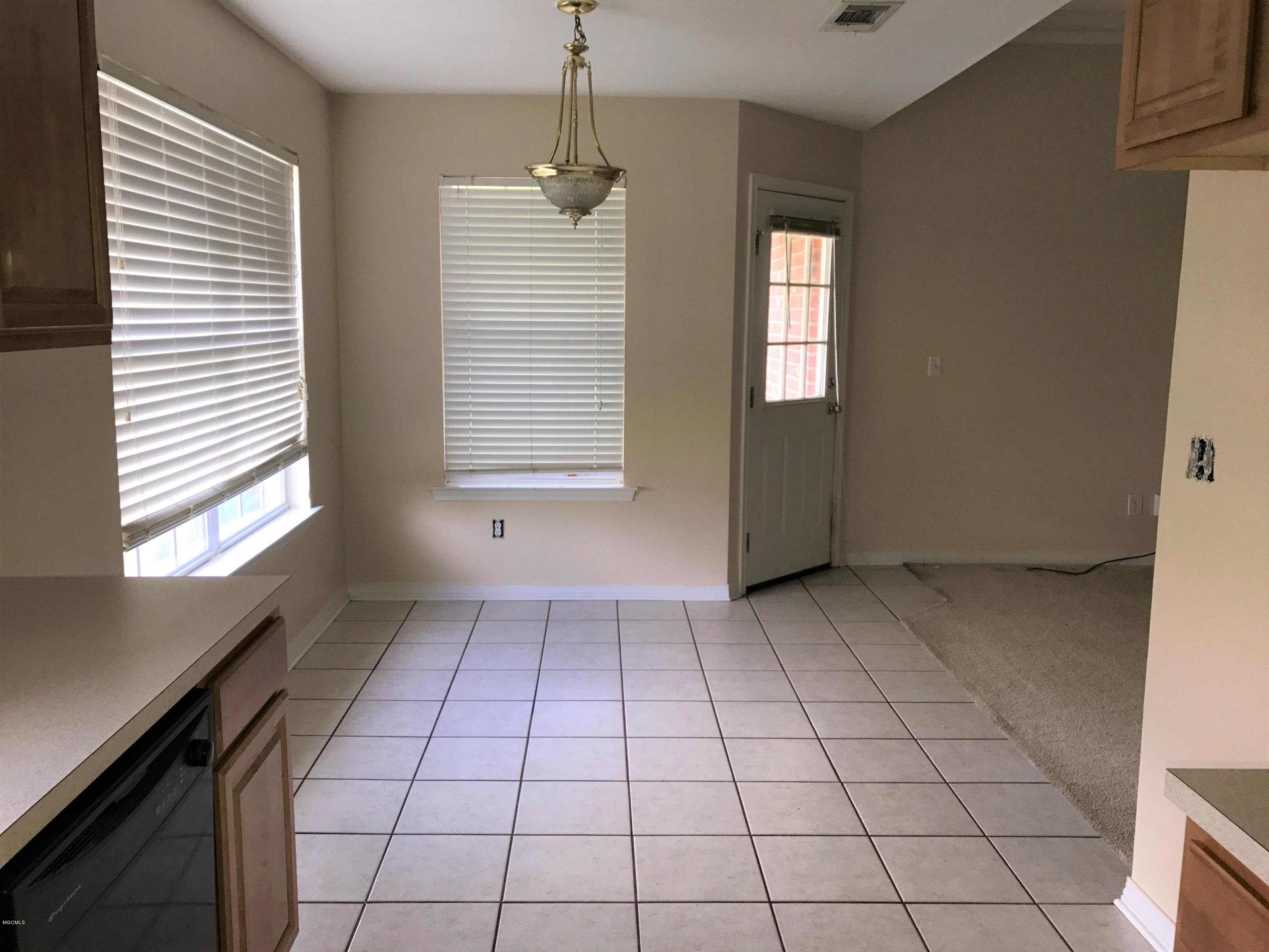 7650 Peabody Road Ocean Springs, MS 39564 - Photo 10 of 25 IMG_4373