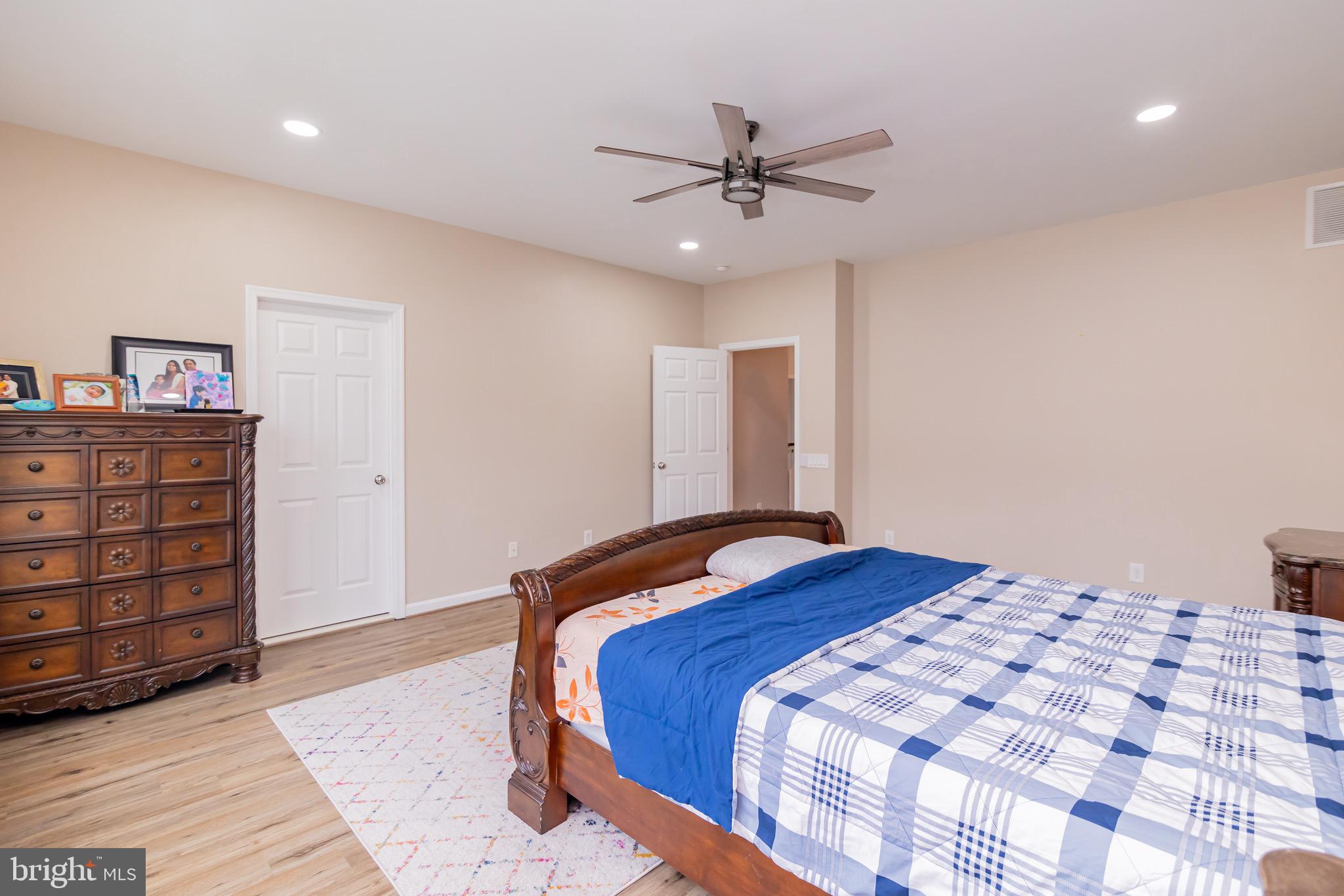 23556 Christina Ridge Square Ashburn, VA 20148 - Photo 29 of 63 Gallery Image 29