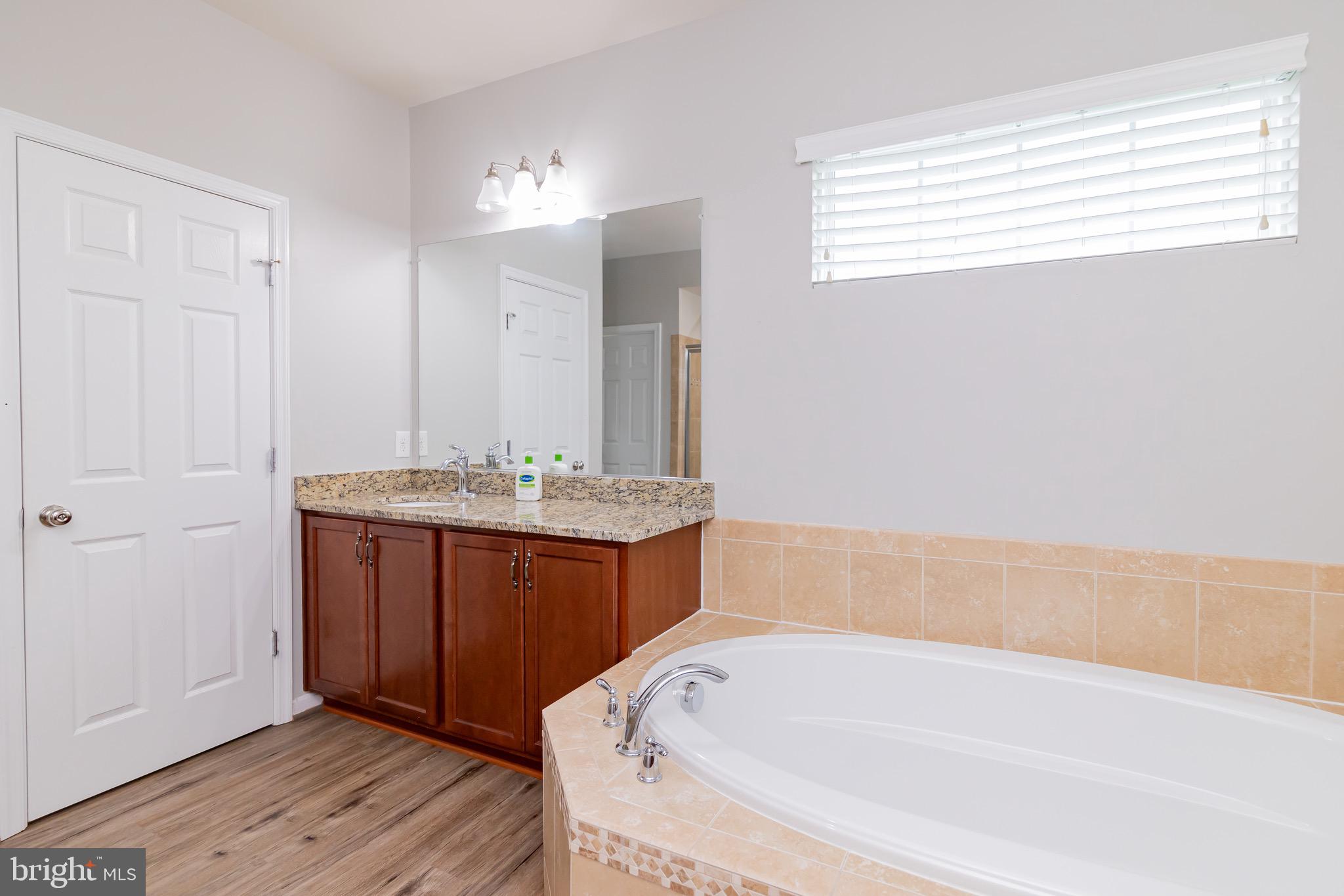 23556 Christina Ridge Square Ashburn, VA 20148 - Photo 36 of 63 Gallery Image 36