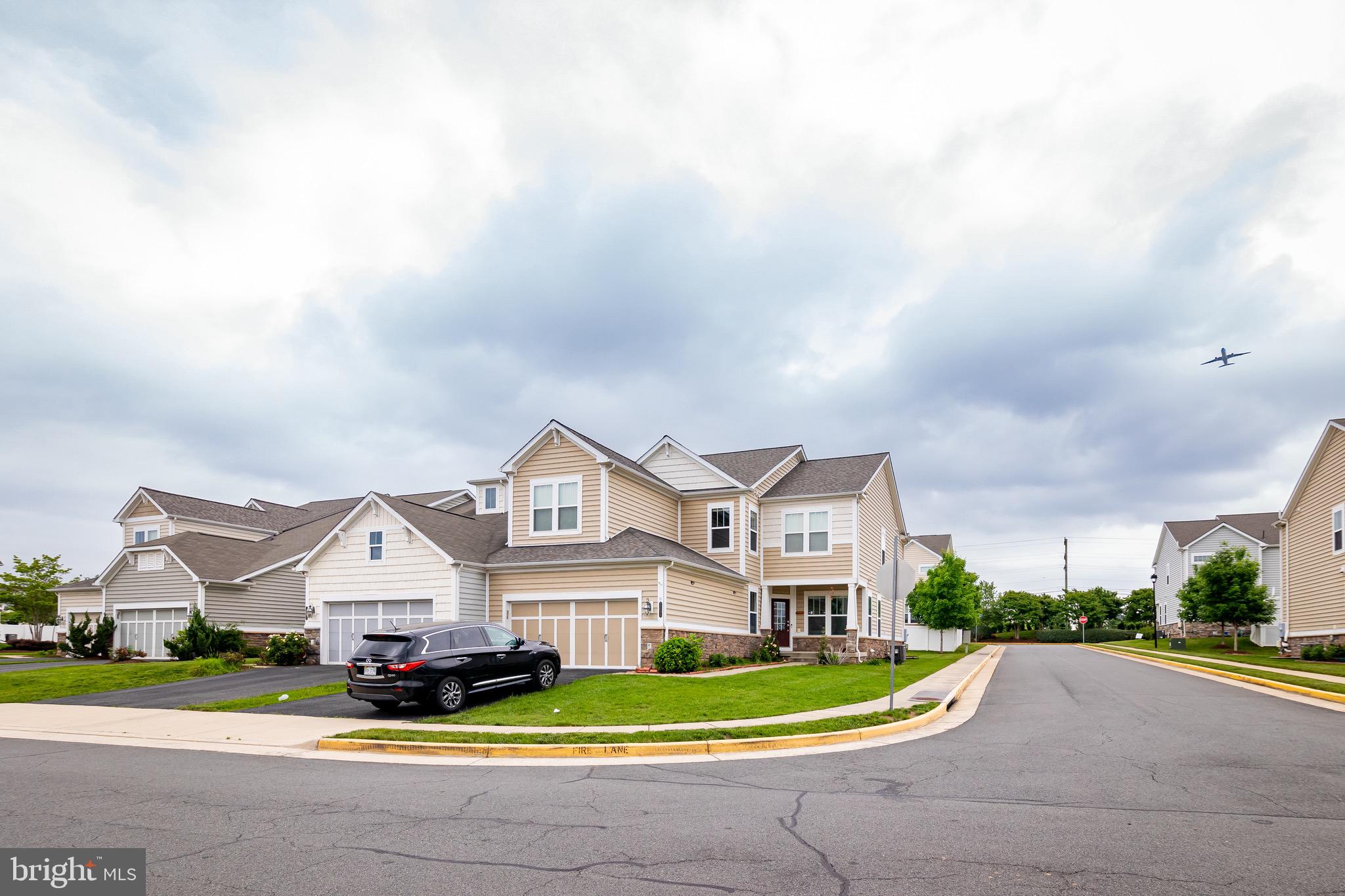 23556 Christina Ridge Square Ashburn, VA 20148 - Photo 47 of 63 Gallery Image 47