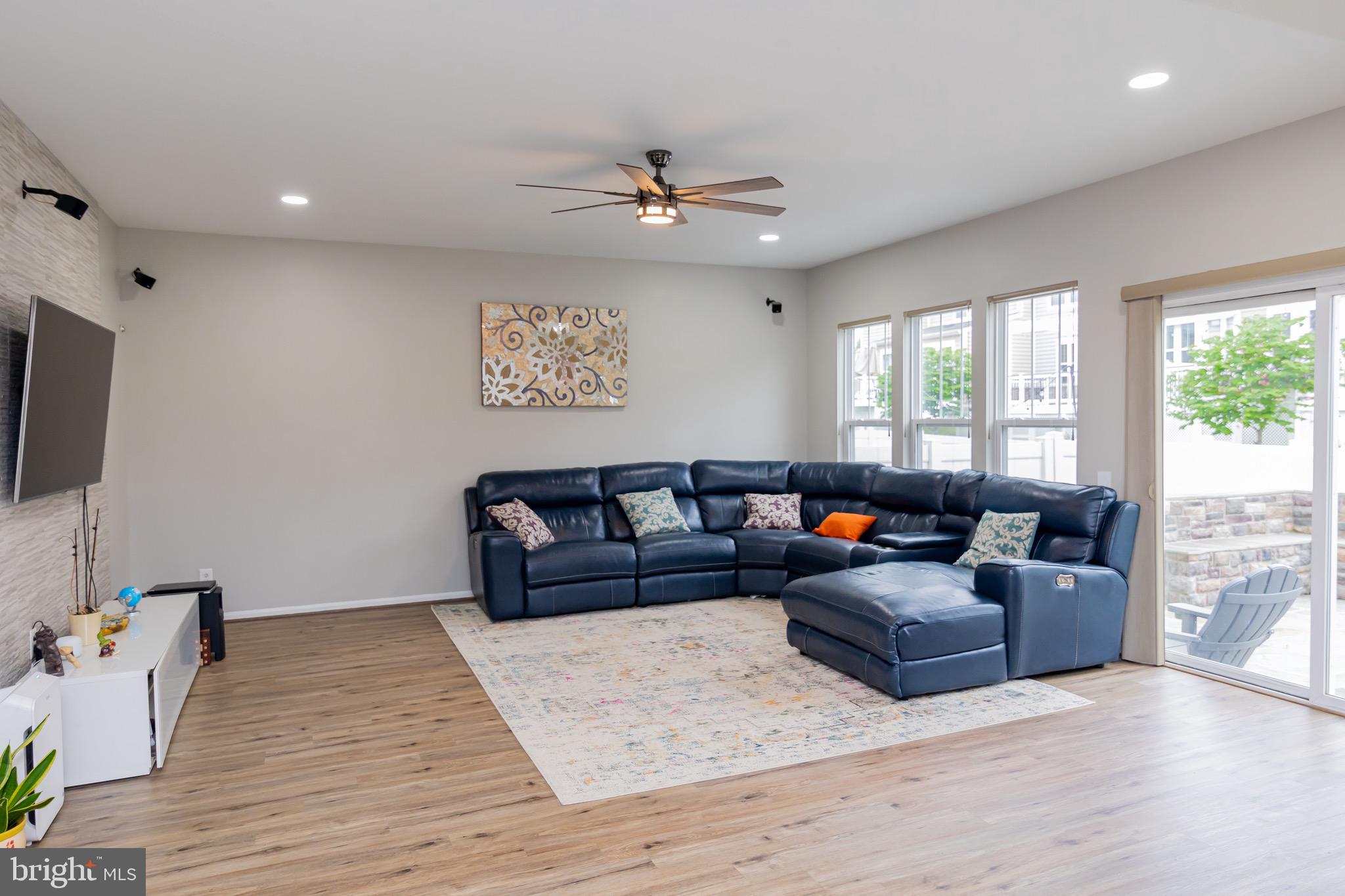23556 Christina Ridge Square Ashburn, VA 20148 - Photo 57 of 63 Gallery Image 57