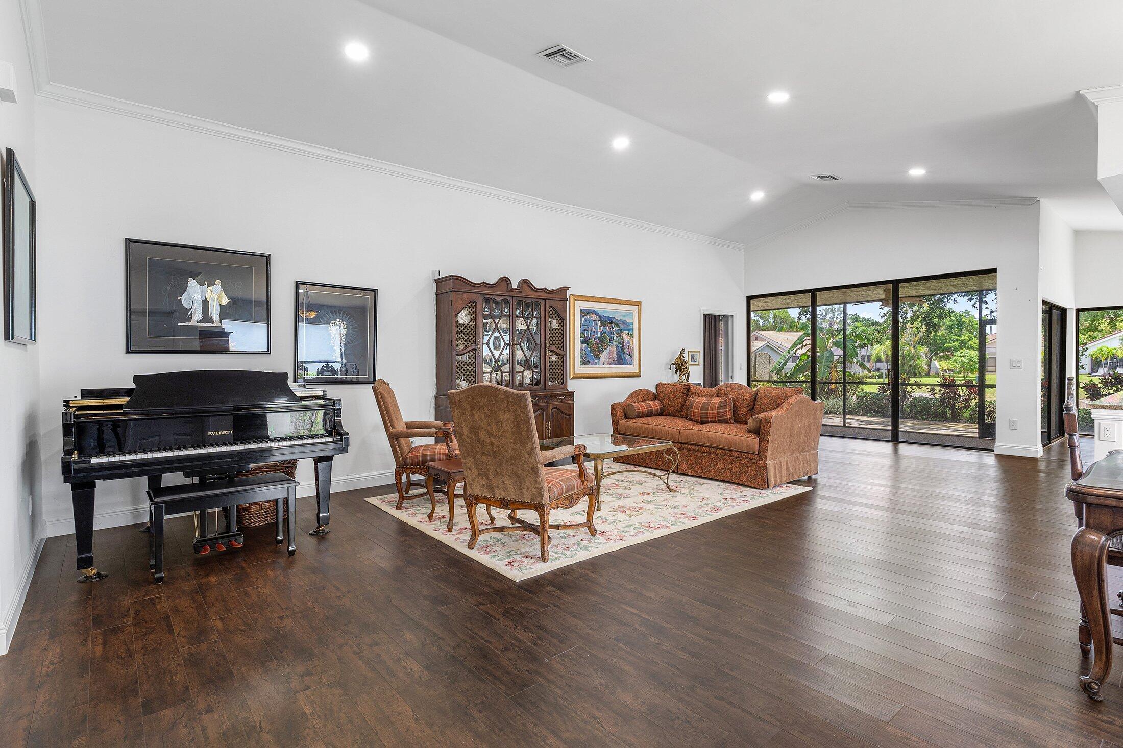 11146 Highland Circle Boca Raton, FL 33428 - Photo 2 of 47 Living Room