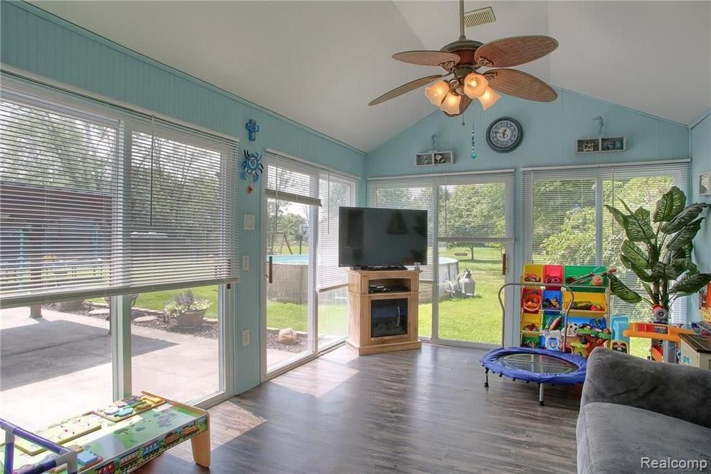 32560 Sutton Road Chesterfield, MI 48047 - Photo 14 of 35