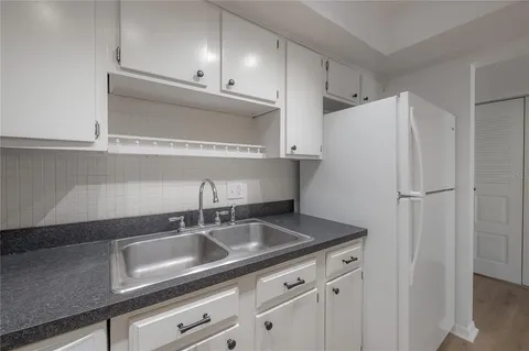 $2,100 | 4681 1st Street Northeast, Unit 209, St. Petersburg, FL 33703