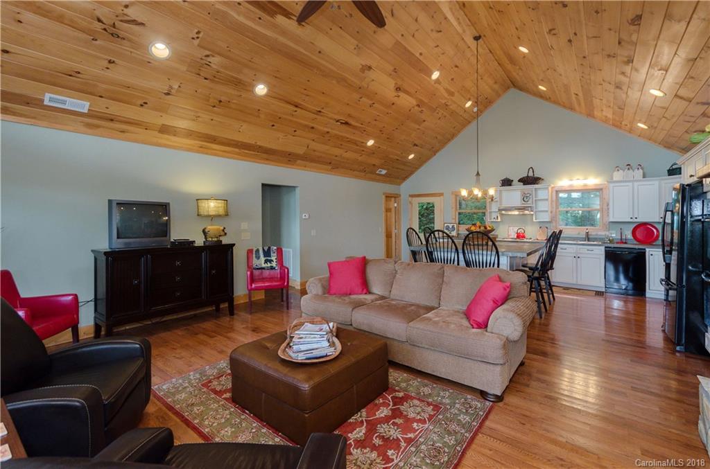 989 Old Fiddle Road Waynesville, NC 28786 - Photo 5 of 18