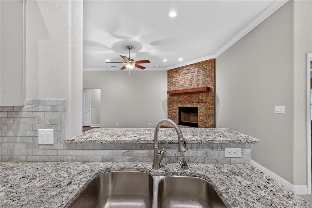 3016 Loy Lake Road Denison, TX 75020 - Photo 13 of 25 Kitchen