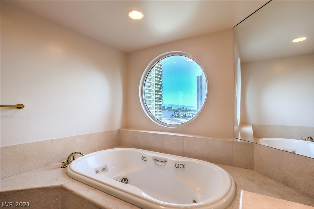 2877 Paradise Road, Unit 704 Las Vegas, NV 89109 - Photo 19 of 47