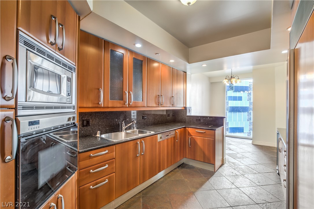 2877 Paradise Road, Unit 704 Las Vegas, NV 89109 - Photo 2 of 47