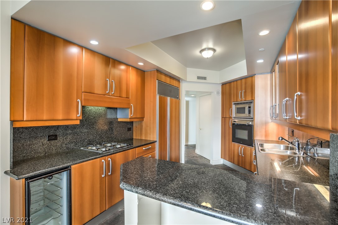 2877 Paradise Road, Unit 704 Las Vegas, NV 89109 - Photo 5 of 47
