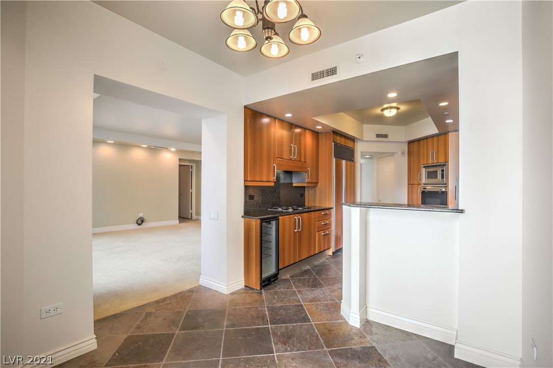 2877 Paradise Road, Unit 704 Las Vegas, NV 89109 - Photo 6 of 47