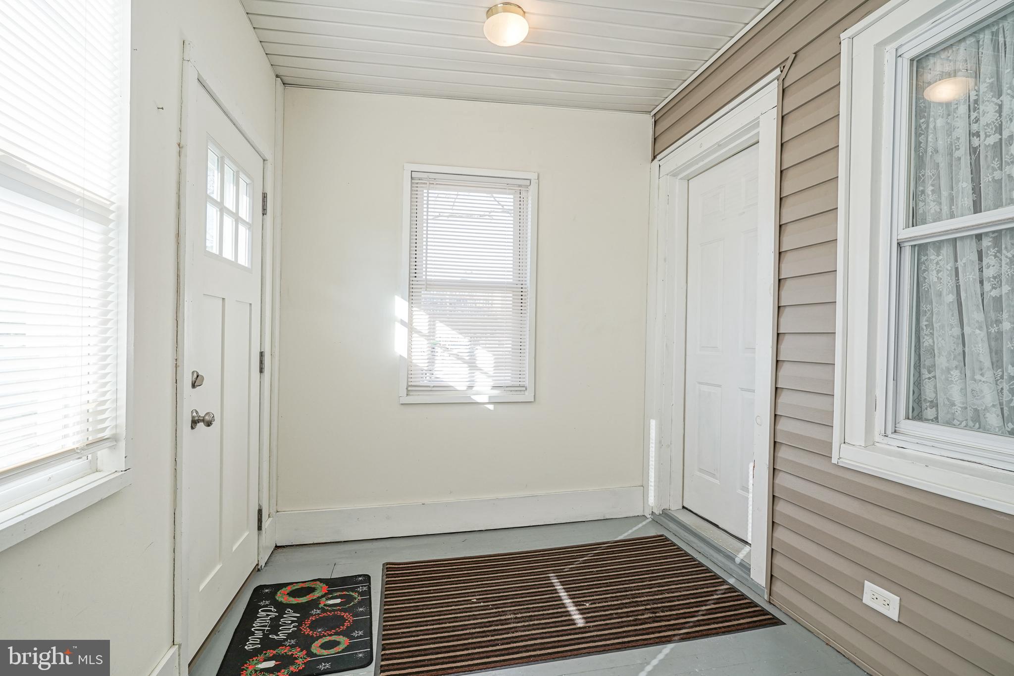 113 Kossuth Street Riverside, NJ 08075 - Photo 3 of 34